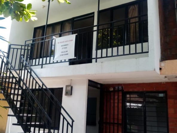 Tres pisos, múltiples oportunidades, un solo precio: $180 millones. ¡Decide hoy o deja que otro lo haga!