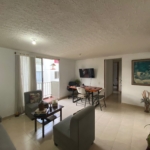¿Buscas un hogar listo para habitar, sin pagar sobreprecio por remodelaciones ajenas a tu gusto? 🟢 Entonces este apartamento en Parque del Lili I es para ti. No es el típico “apartamento de revista”… es el que tiene el potencial real para que lo hagas tuyo, a tu manera, con tu estilo y sin gastar de más. Ubicado en una de las zonas más demandadas y con mejor proyección del sur de Cali: Valle del Lili.