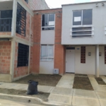 Toma acción hoy mismo. Casas en $135 millones con parqueadero propio y opción de ampliación NO se ven todos los días. 📞 Contáctanos FK-Home Grupo Inmobiliario 📲 316 535 1138 📍 Carrera 4 #9-16, oficina 310 – Edificio Marchant, Cali “Facilitando sueños inmobiliarios con profesionalismo.