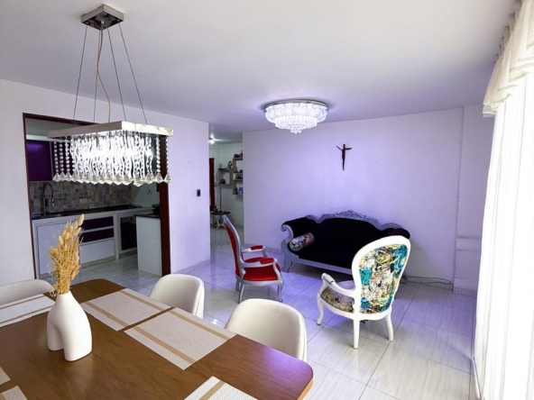 💚 ¿Por qué este apartamento sí vale la pena? 🟩 Son 91 m² reales — amplitud que casi no se encuentra en nuevas construcciones. 🟩 Sector familiar, seguro y con gran valorización. 🟩 Un 4.º piso ventilado, iluminado y silencioso. 🟩 Precio competitivo y negociable. 🟥 No necesita remodelaciones costosas para habitarlo. 🟩 Ideal para familias y para inversión de renta estable.